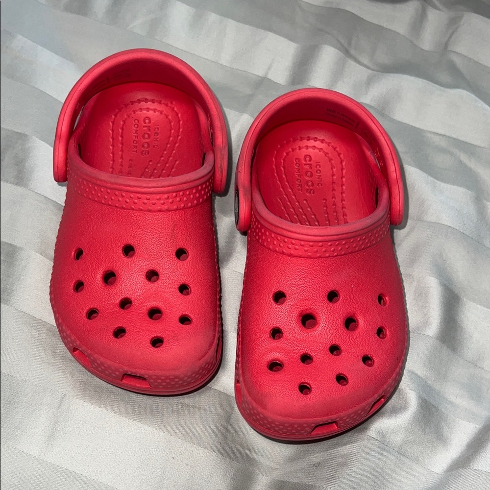 CROCS Kids Vibrant Red Water Shoes